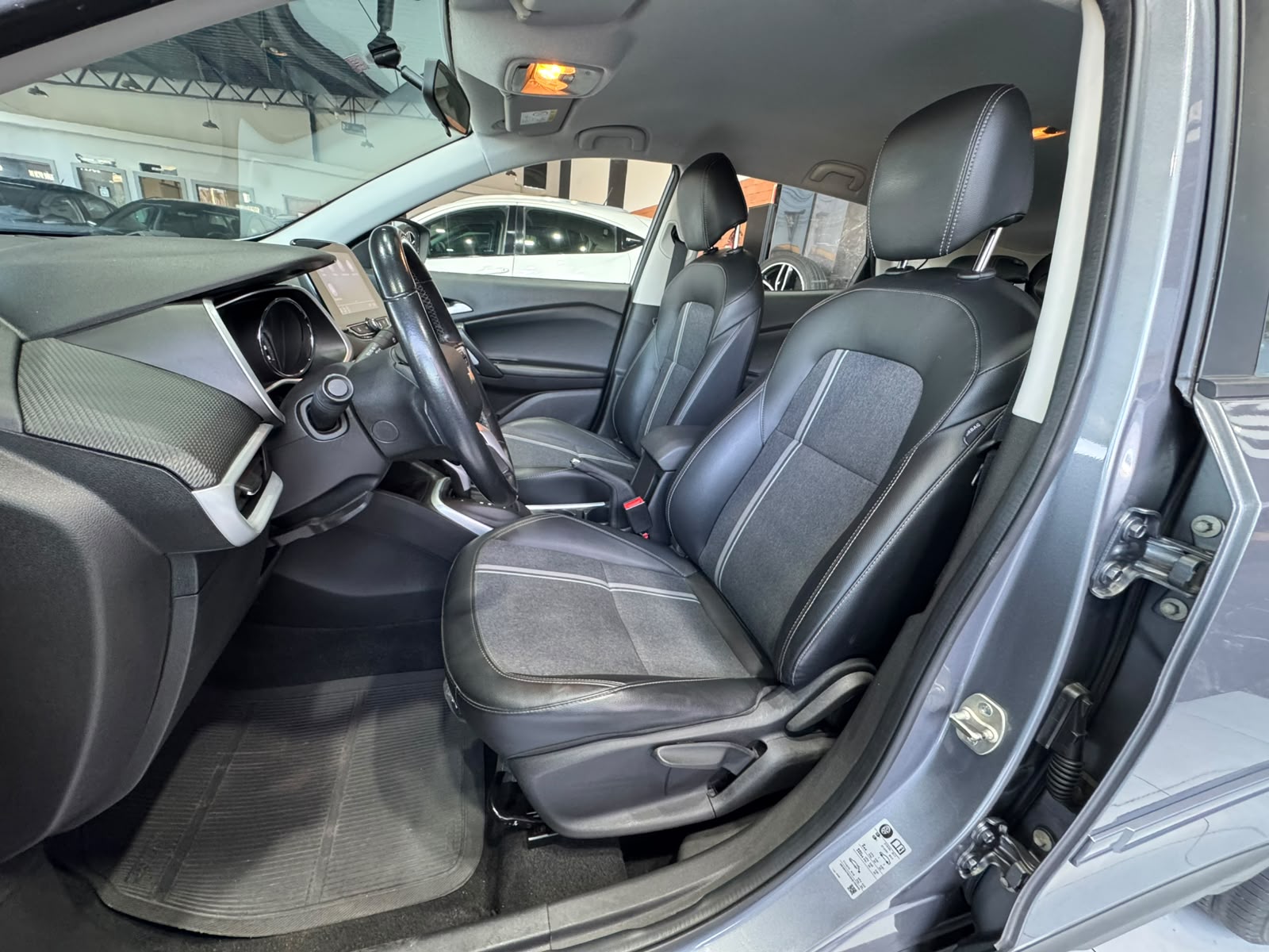CHEVROLET TRACKER