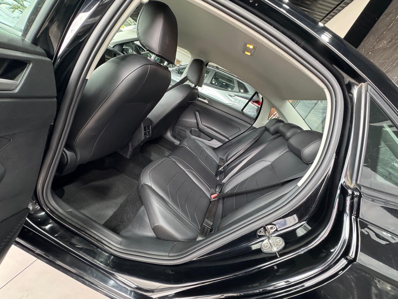 VOLKSWAGEN VIRTUS