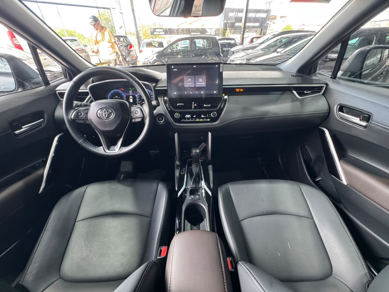 TOYOTA COROLLA CROSS