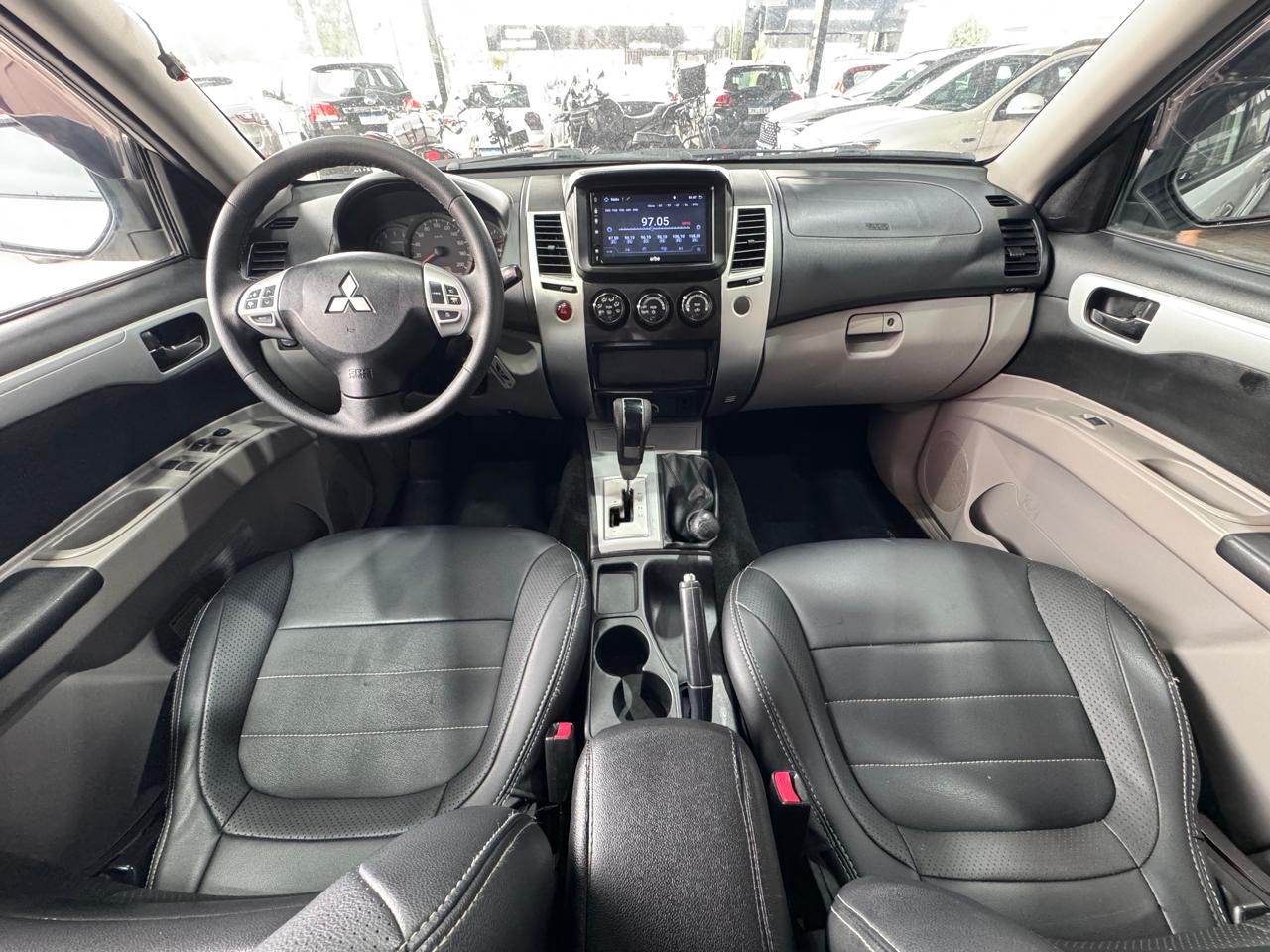 MITSUBISHI PAJERO DAKAR