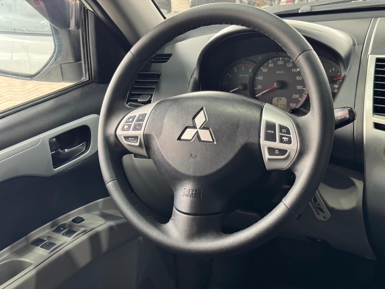MITSUBISHI PAJERO DAKAR