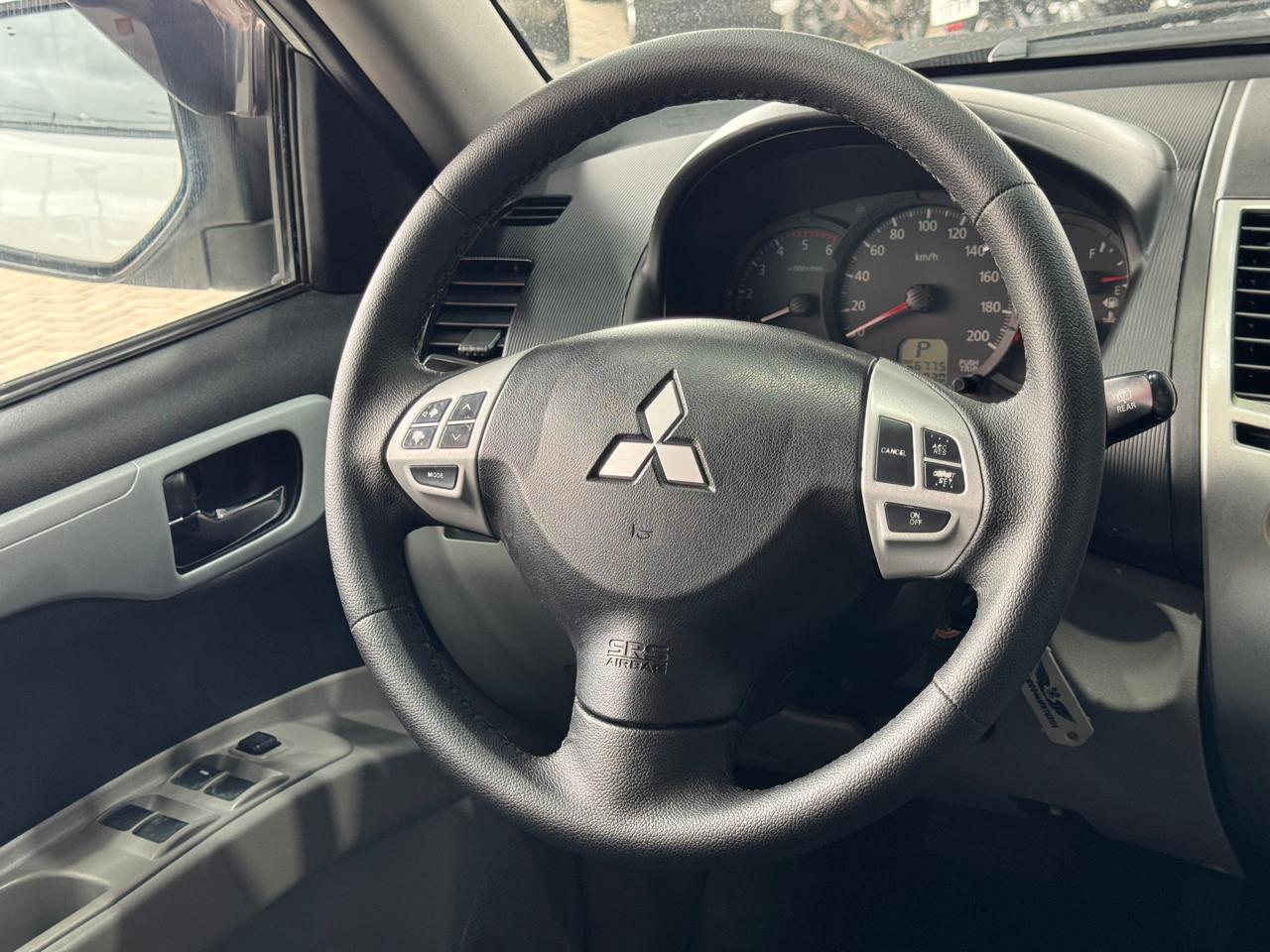 MITSUBISHI PAJERO DAKAR