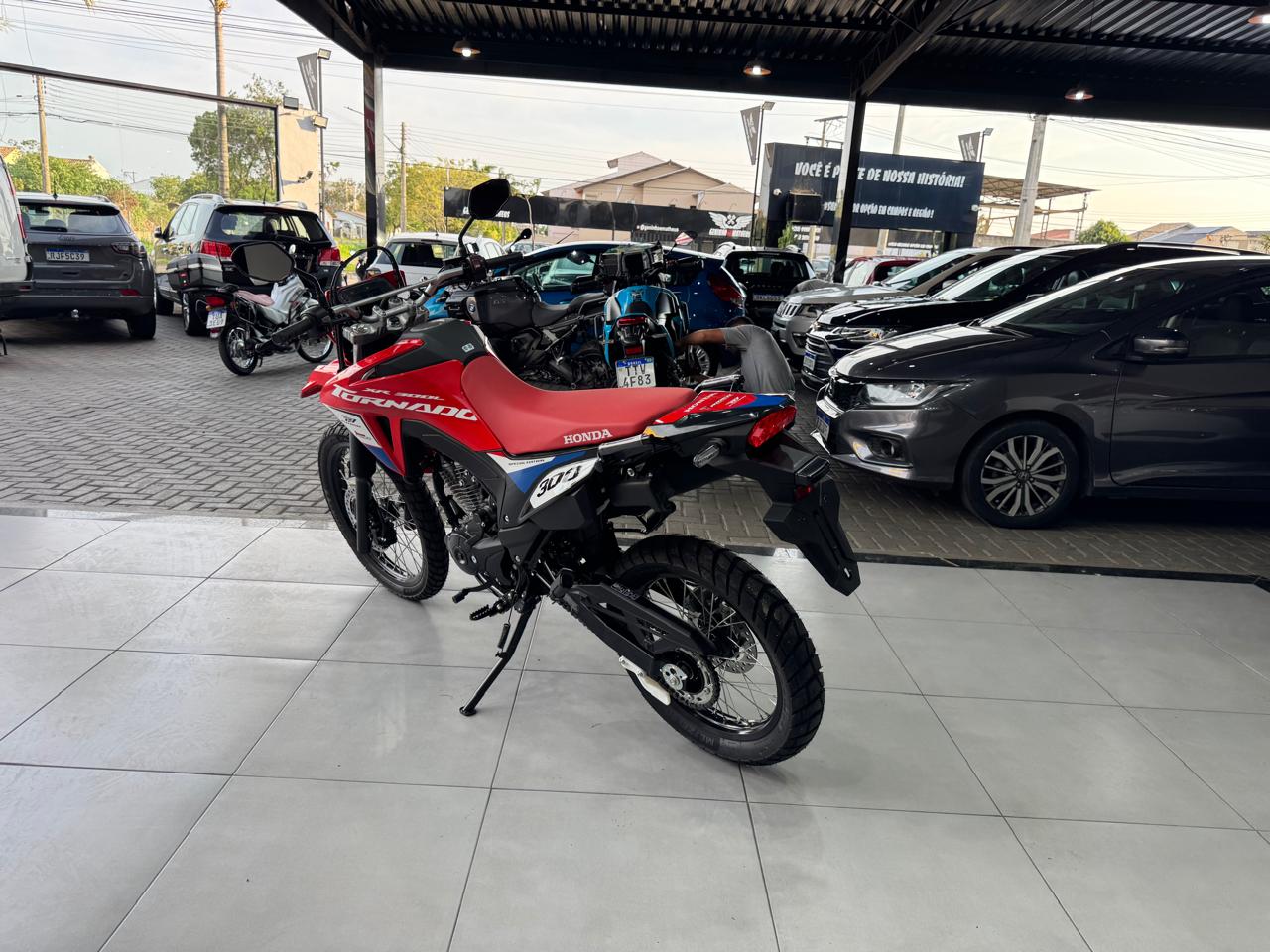 HONDA XR 300L TORNADO