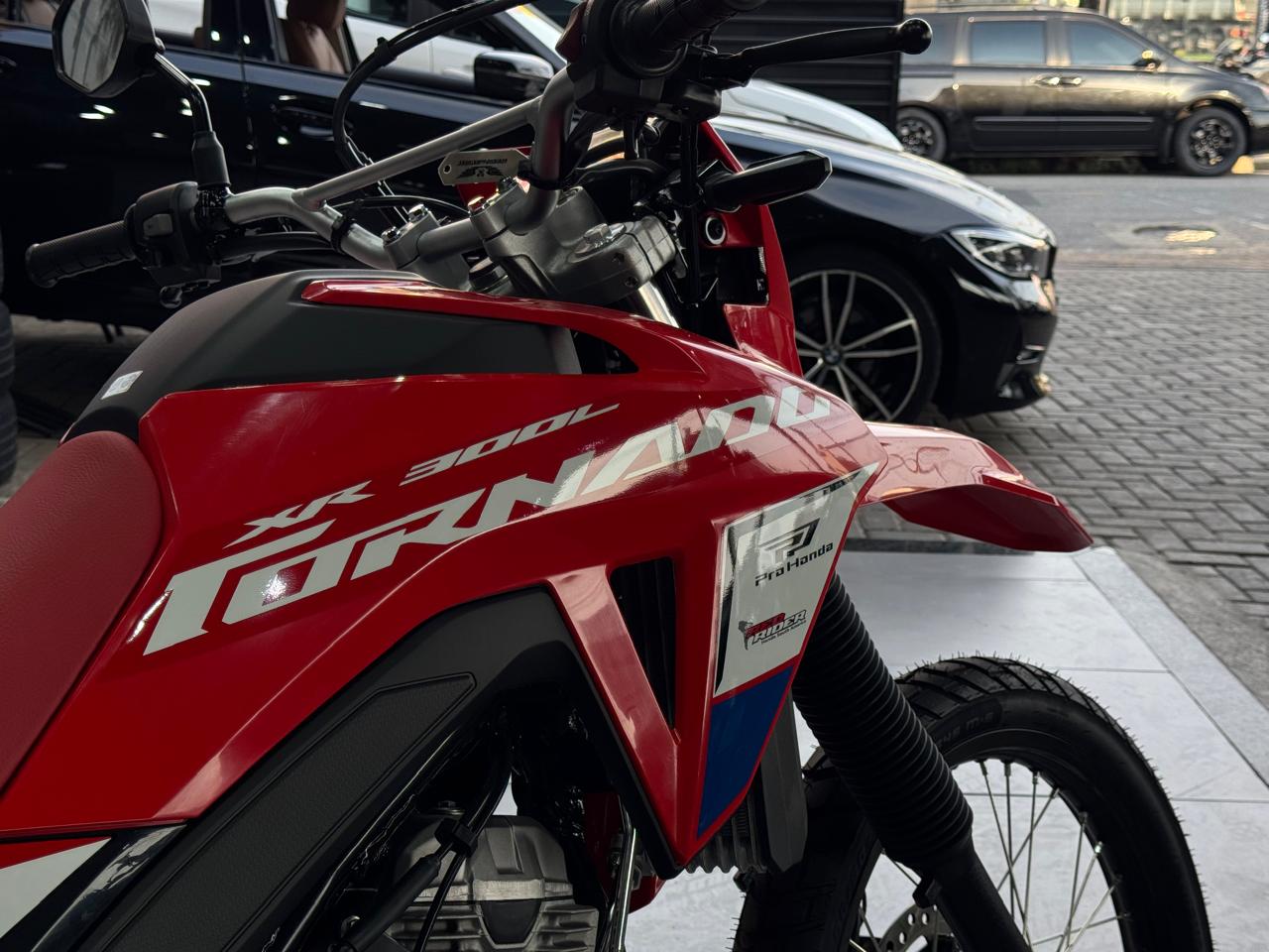 HONDA XR 300L TORNADO