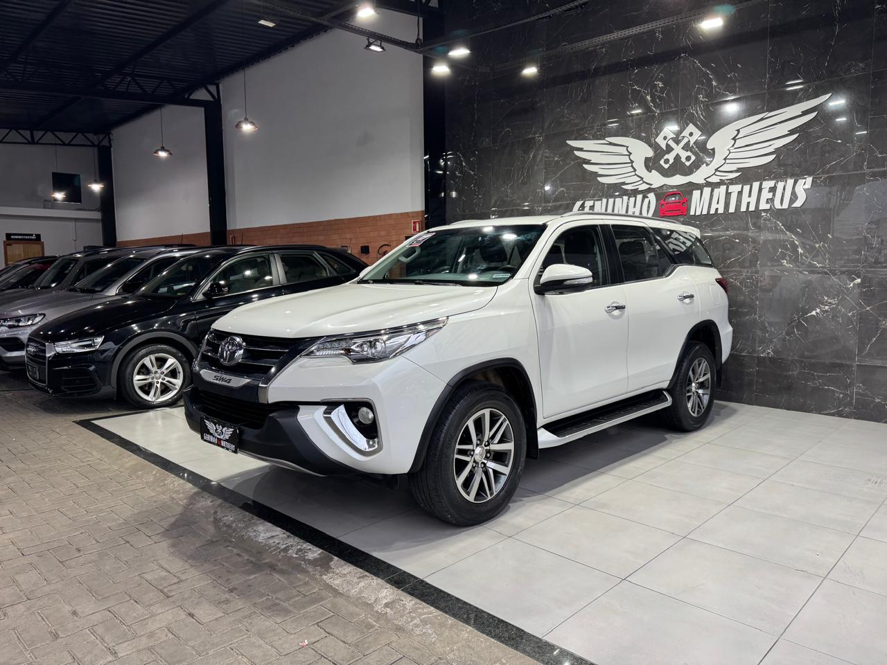 TOYOTA HILUX SW4