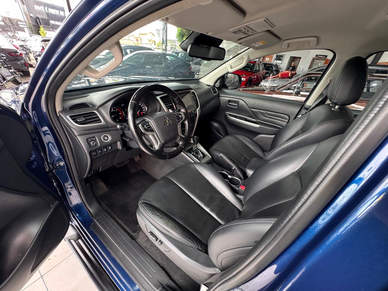 MITSUBISHI L200 TRITON