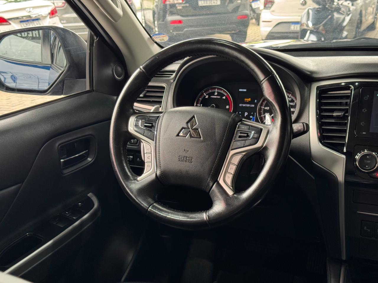 MITSUBISHI L200 TRITON