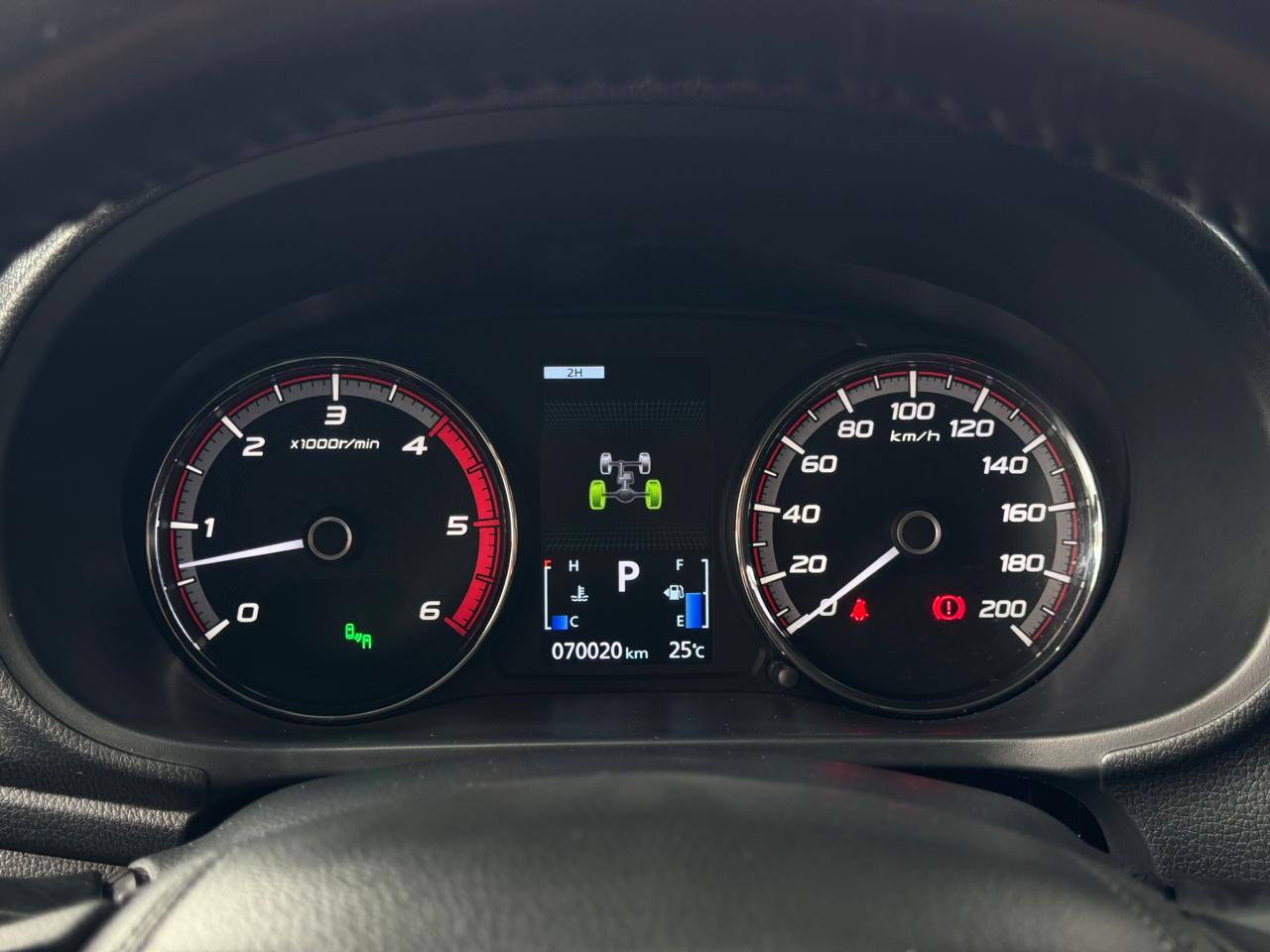 MITSUBISHI L200 TRITON