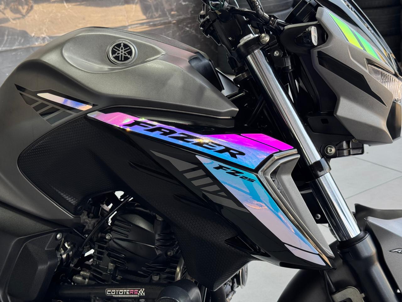 YAMAHA FZ25 FAZER ABS