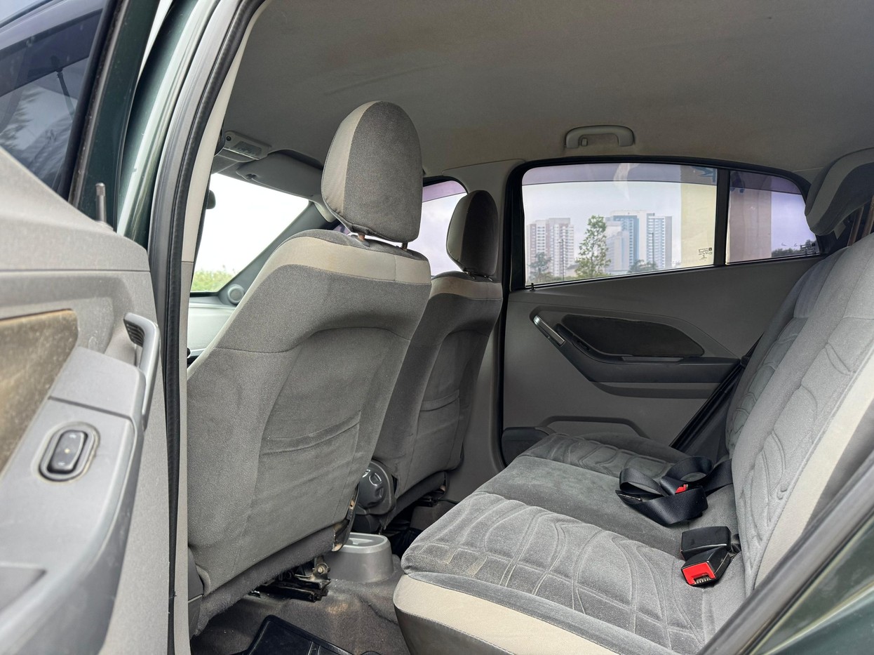 Car Image 8