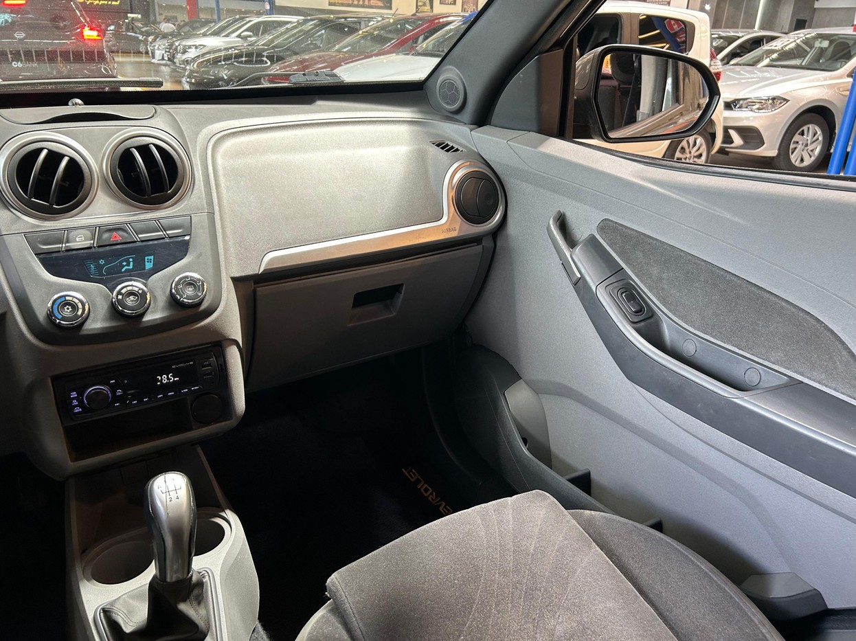 Car Image 13