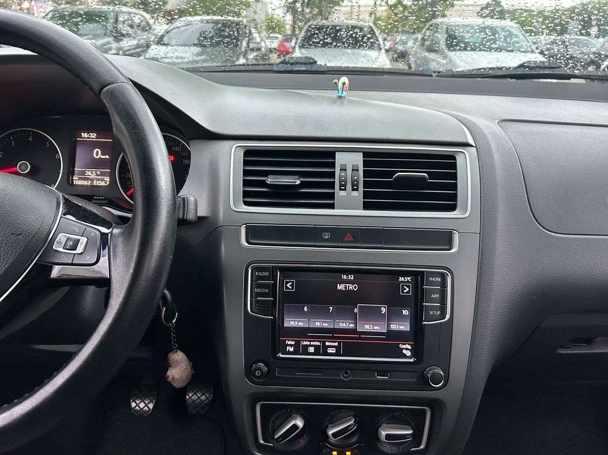 Car Image 11