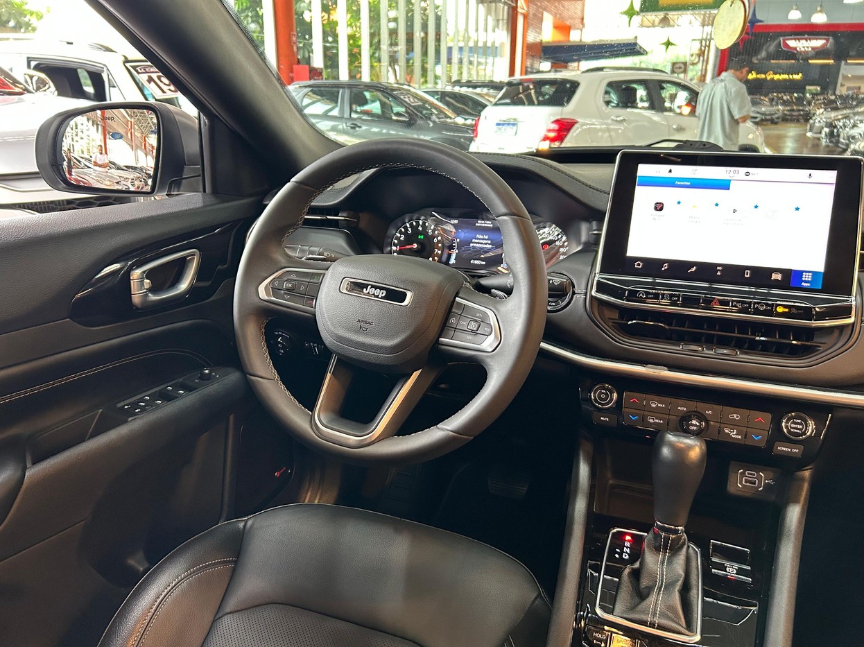 Car Image 13