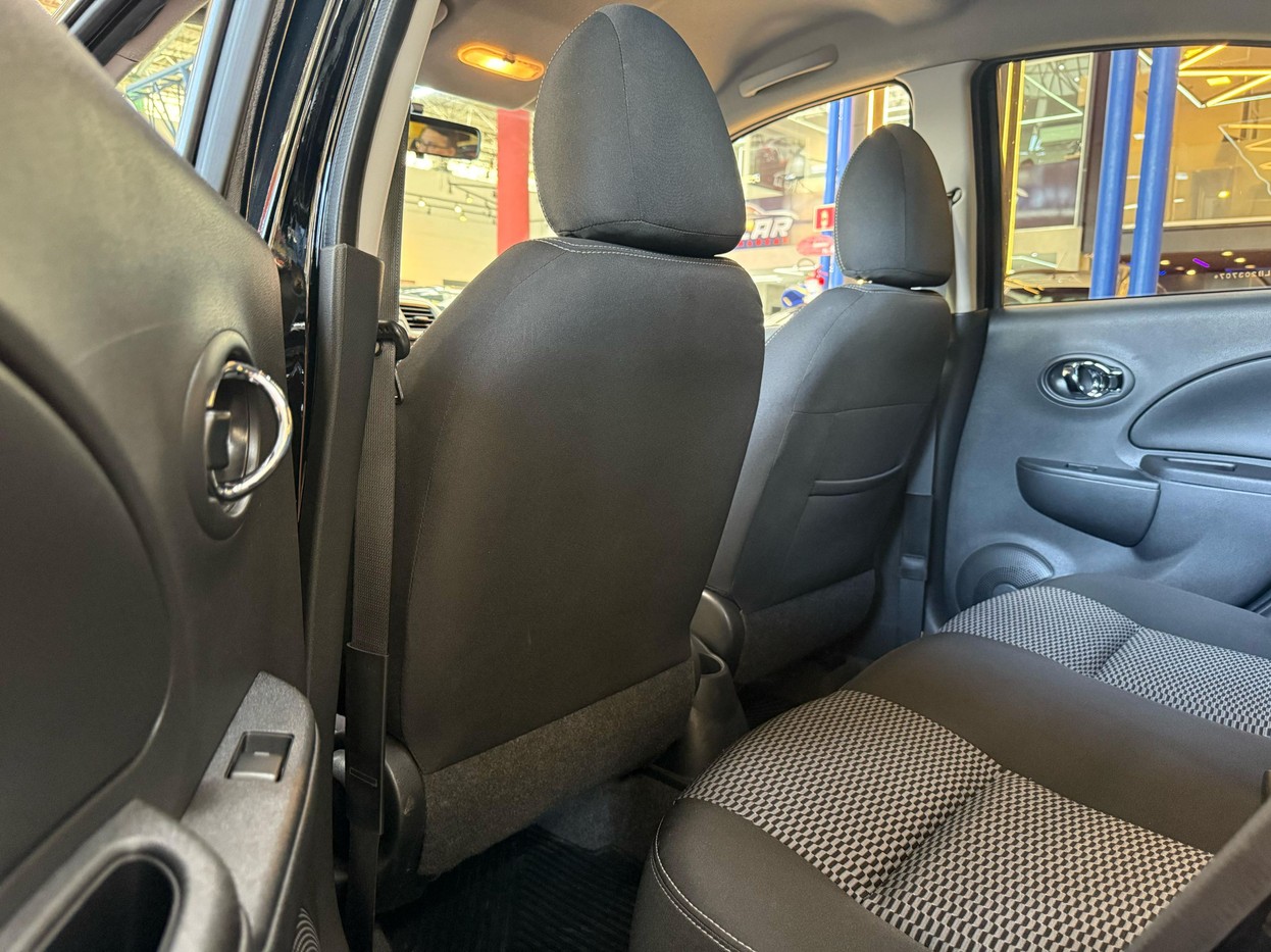 Car Image 8