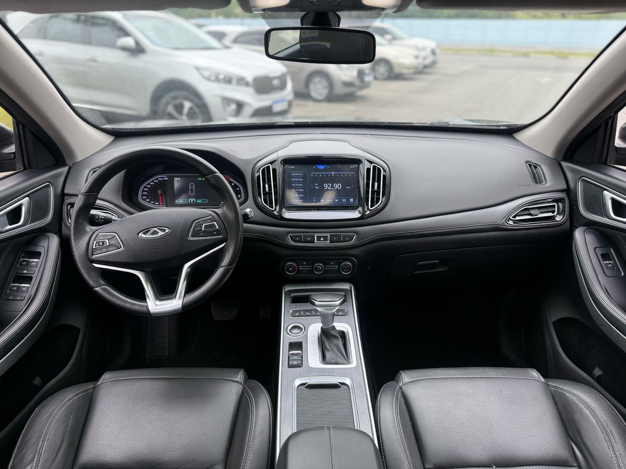 Car Image 9