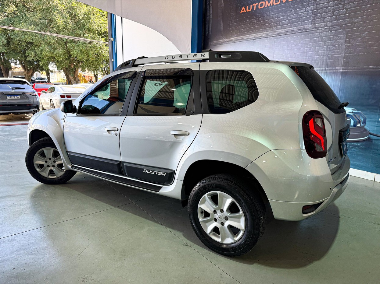 RENAULT DUSTER