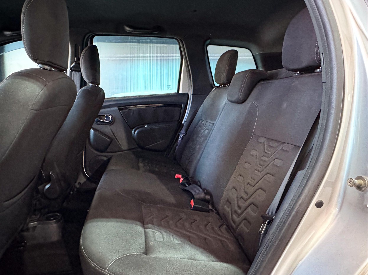 RENAULT DUSTER