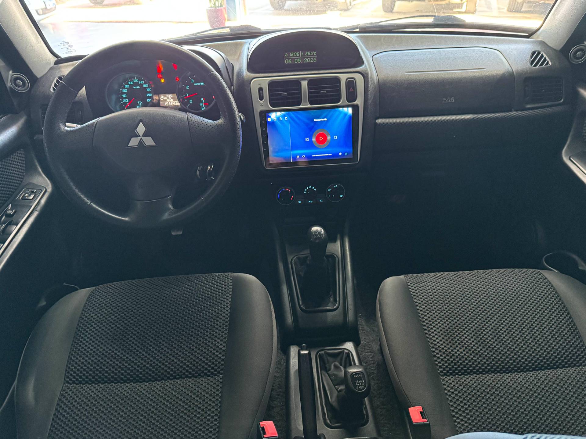 MITSUBISHI PAJERO TR4