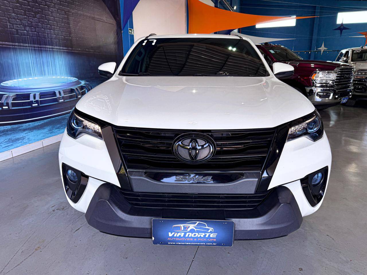TOYOTA HILUX SW4
