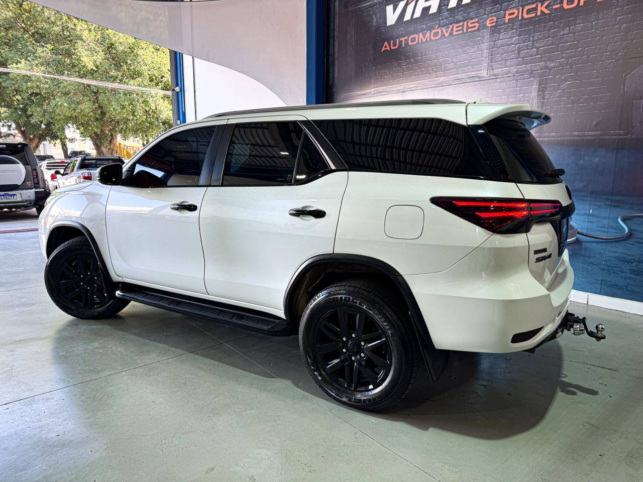 TOYOTA HILUX SW4