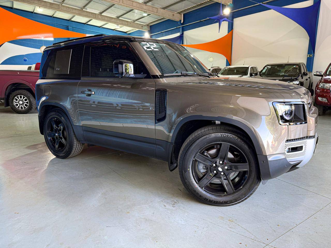LAND ROVER DEFENDER