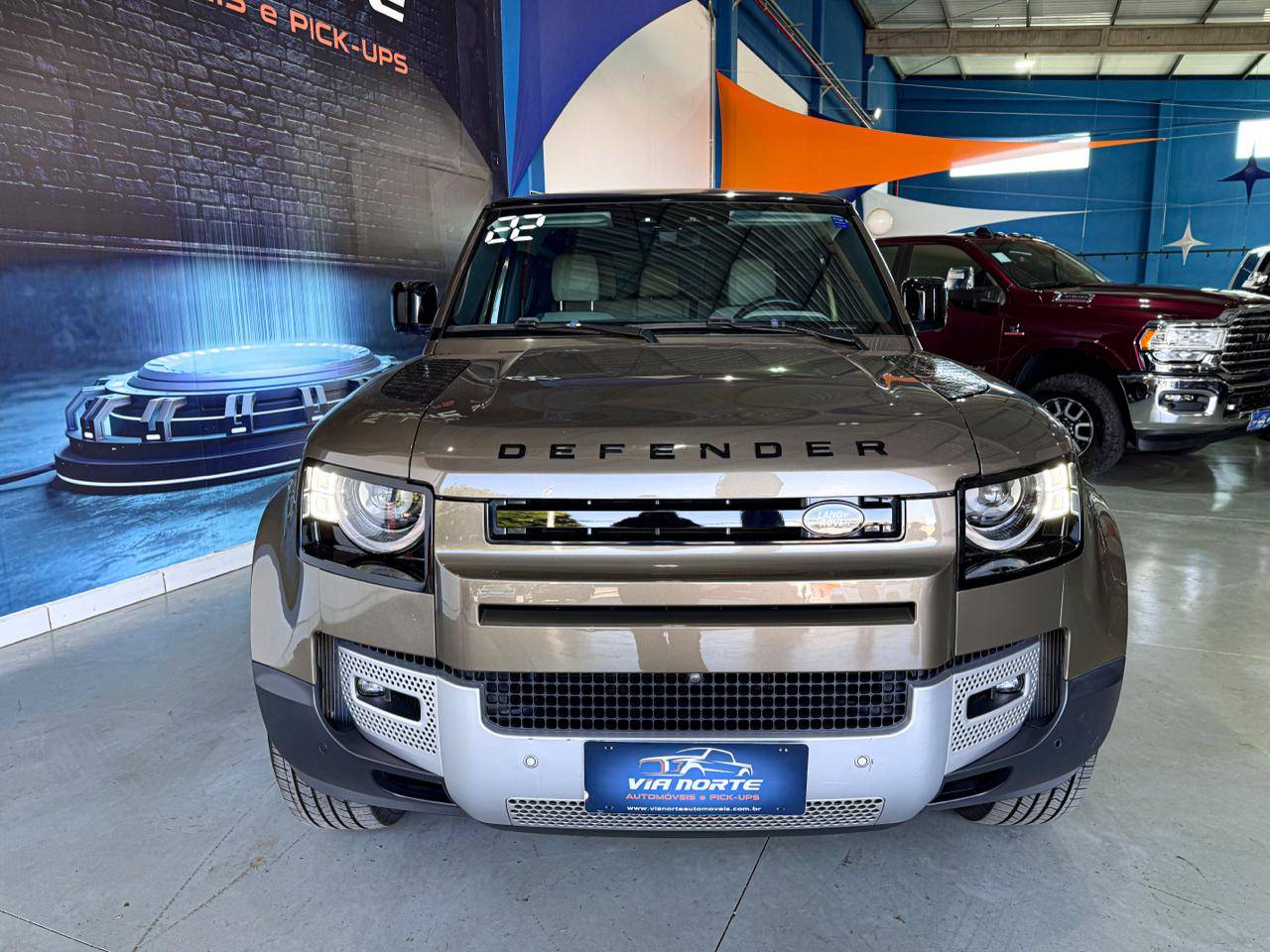 LAND ROVER DEFENDER
