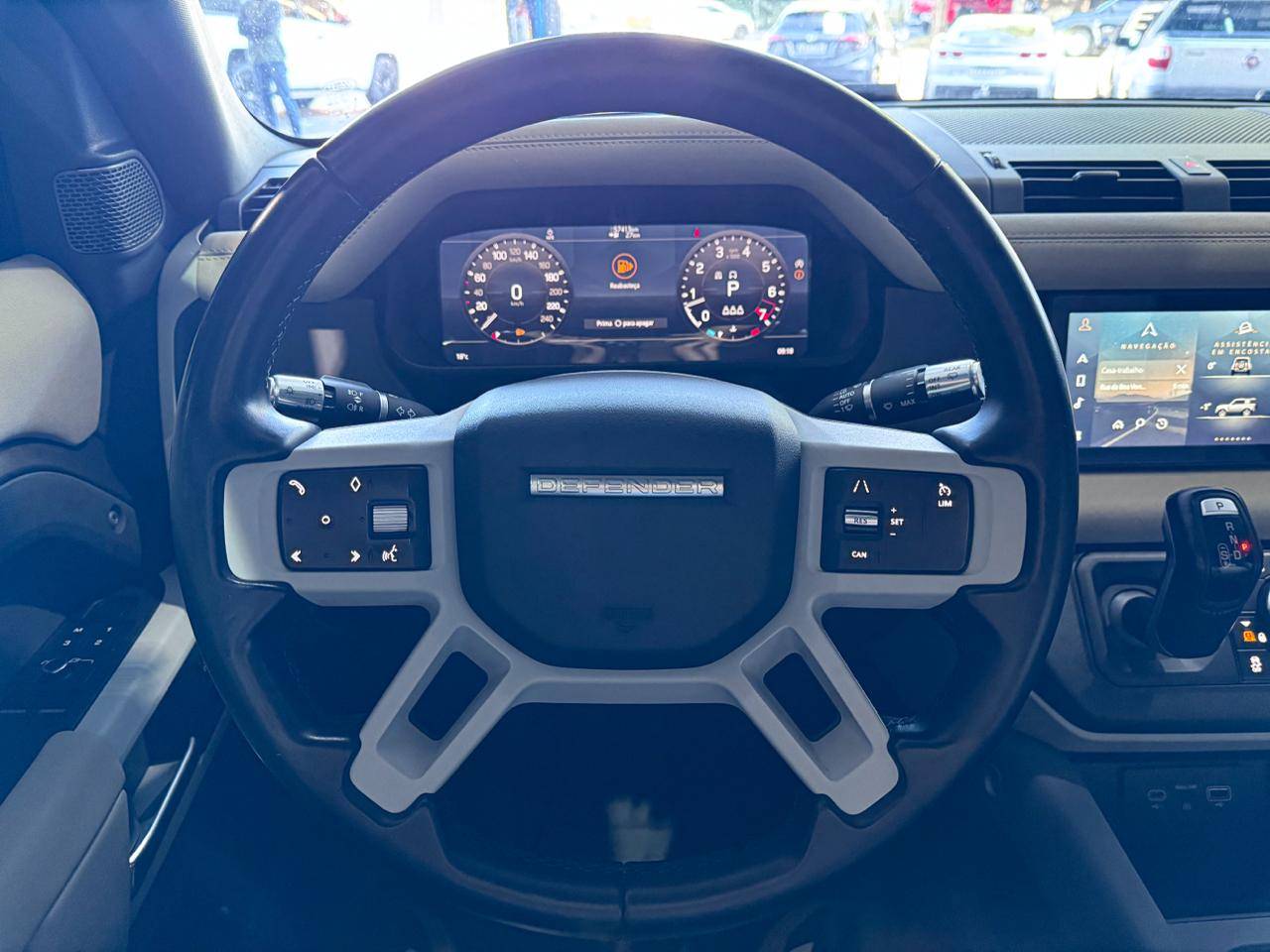 LAND ROVER DEFENDER