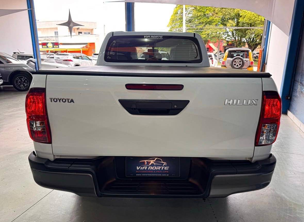 TOYOTA HILUX