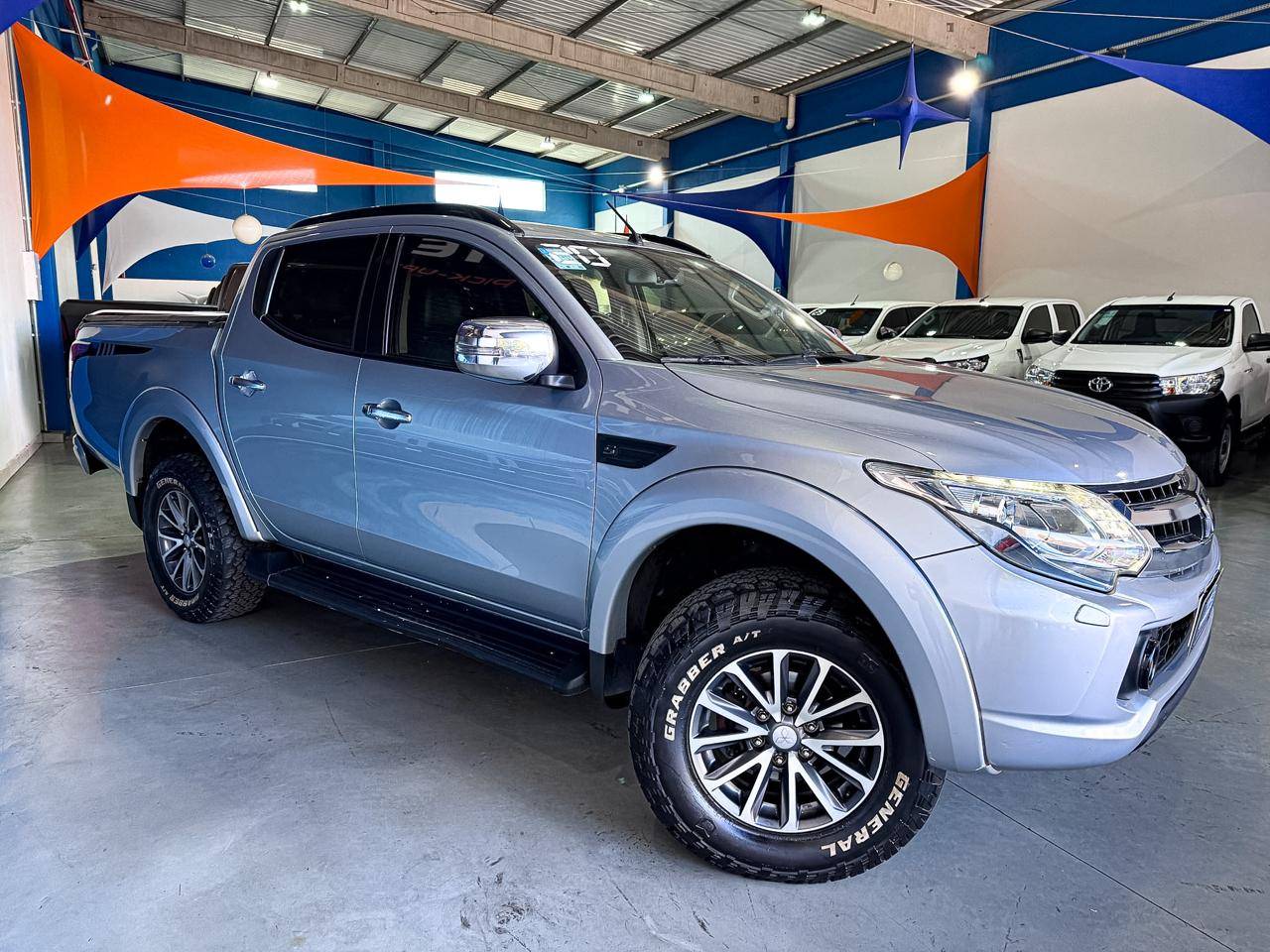 MITSUBISHI L200 TRITON