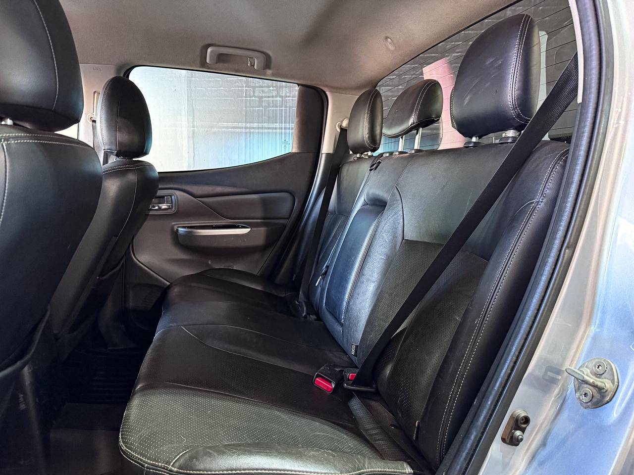 MITSUBISHI L200 TRITON
