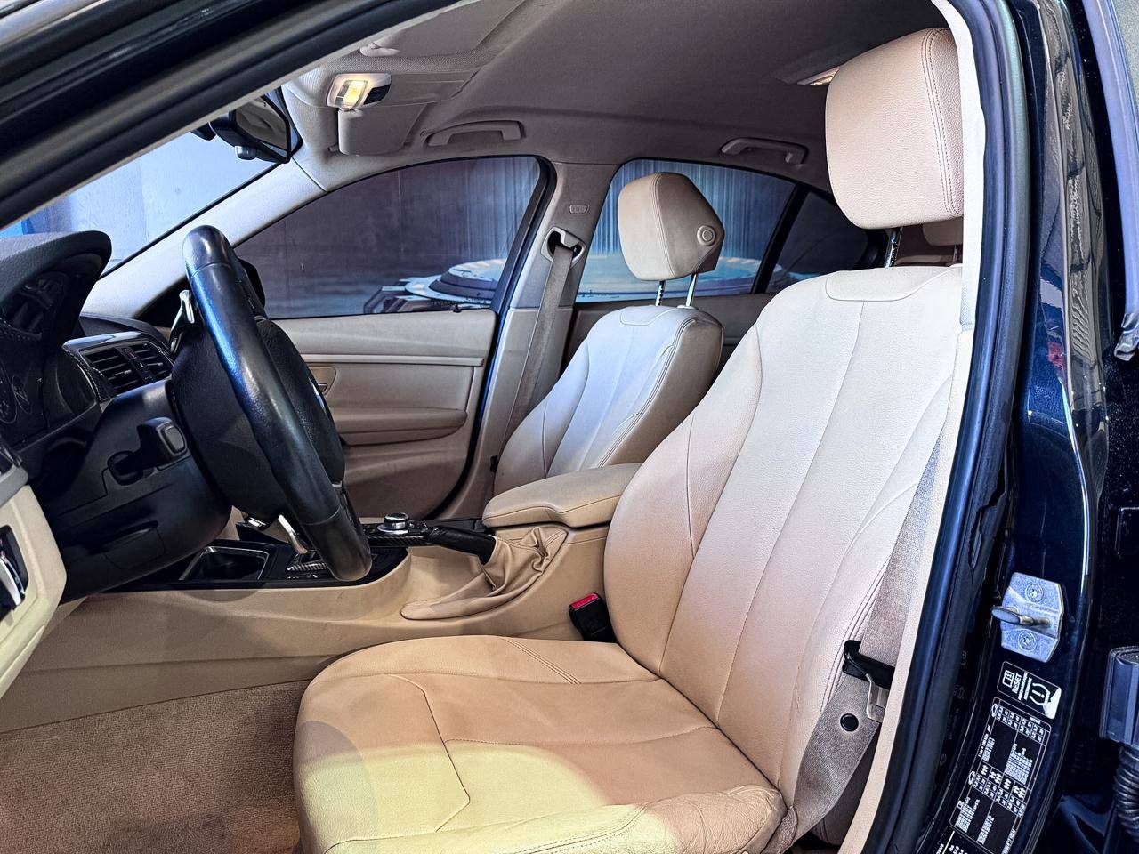 BMW 320i