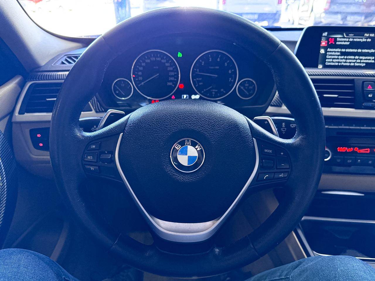 BMW 320i