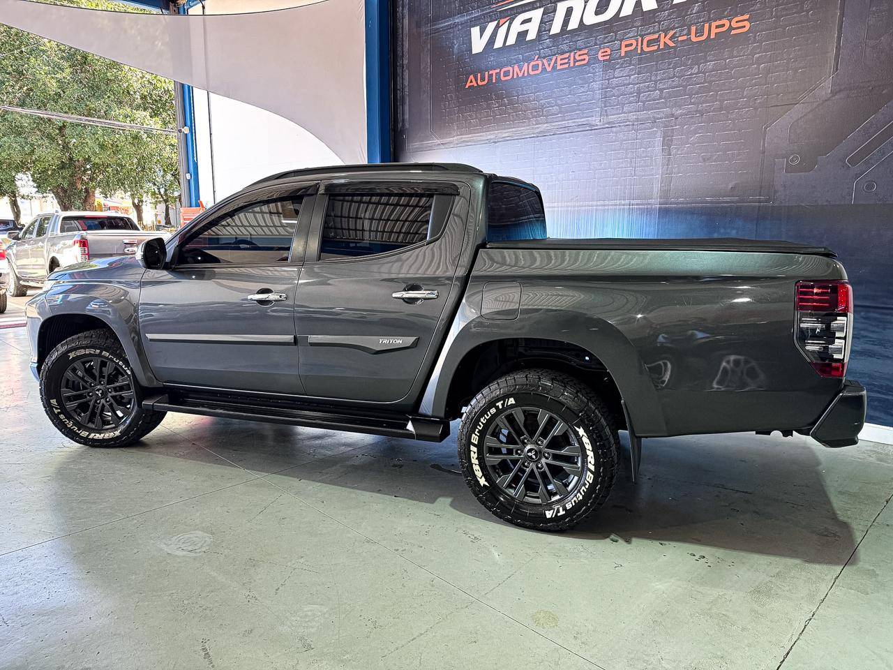 MITSUBISHI L200 TRITON