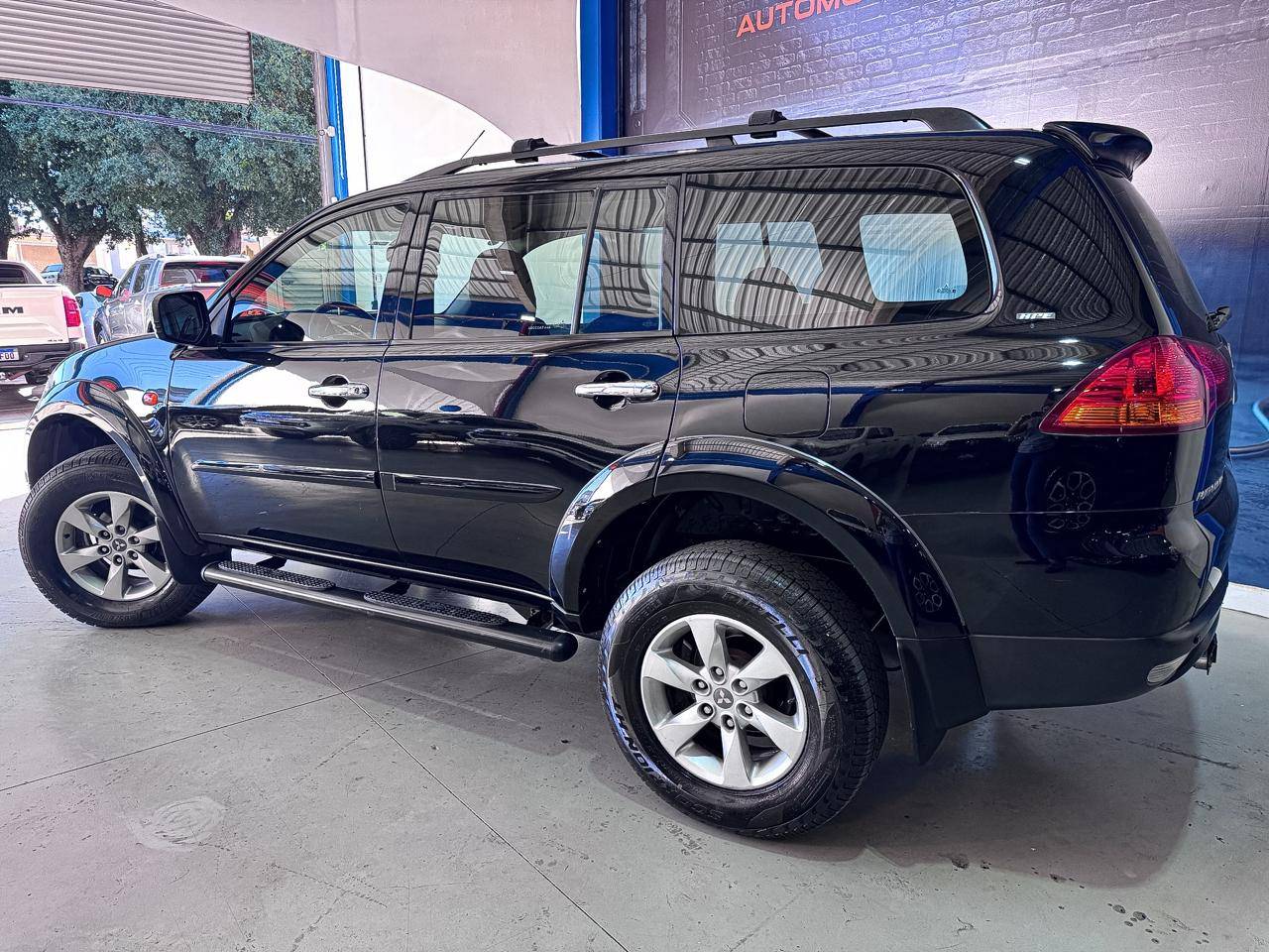MITSUBISHI PAJERO DAKAR