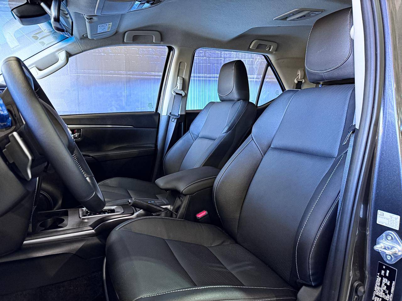 TOYOTA HILUX SW4
