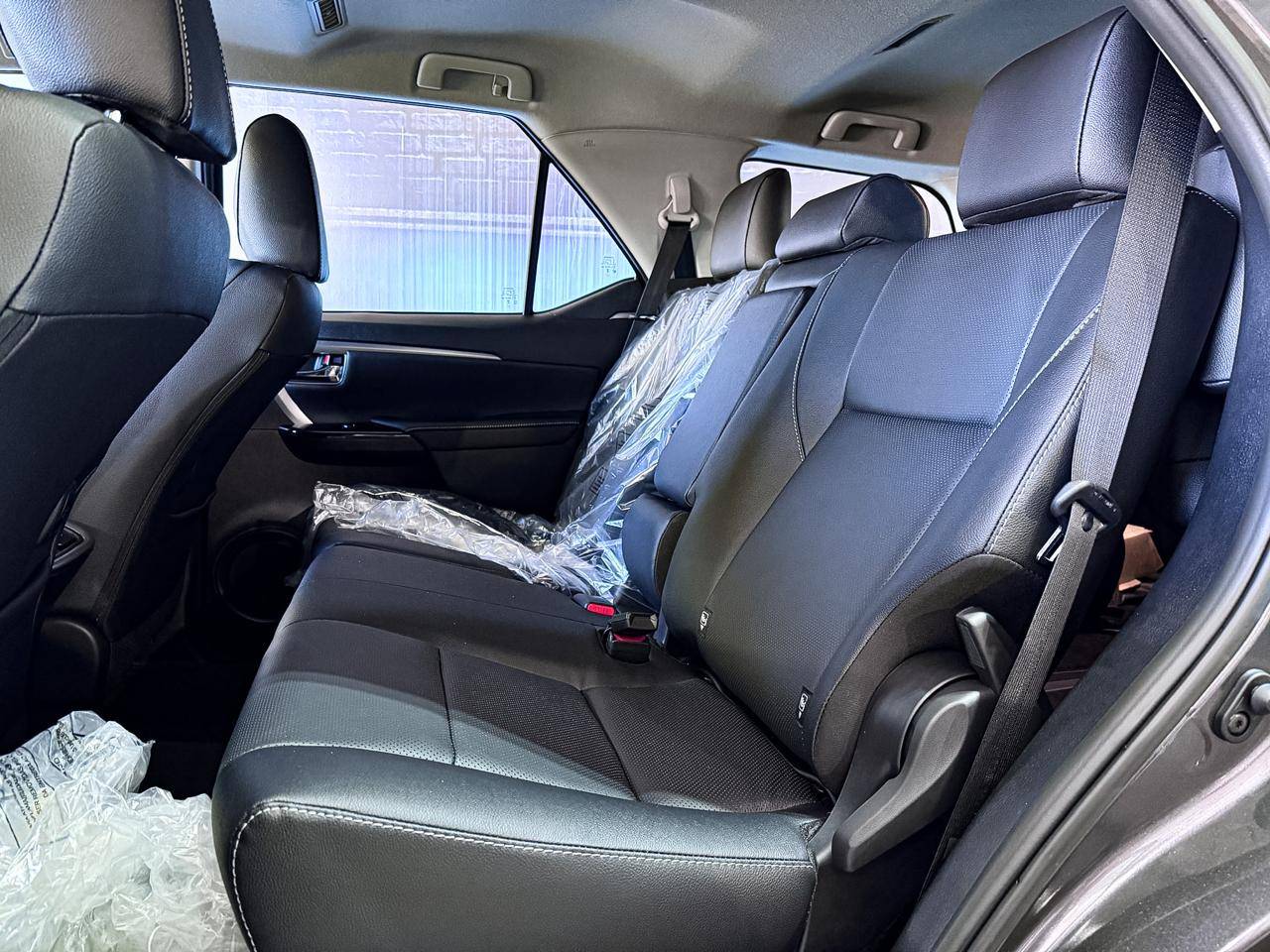 TOYOTA HILUX SW4