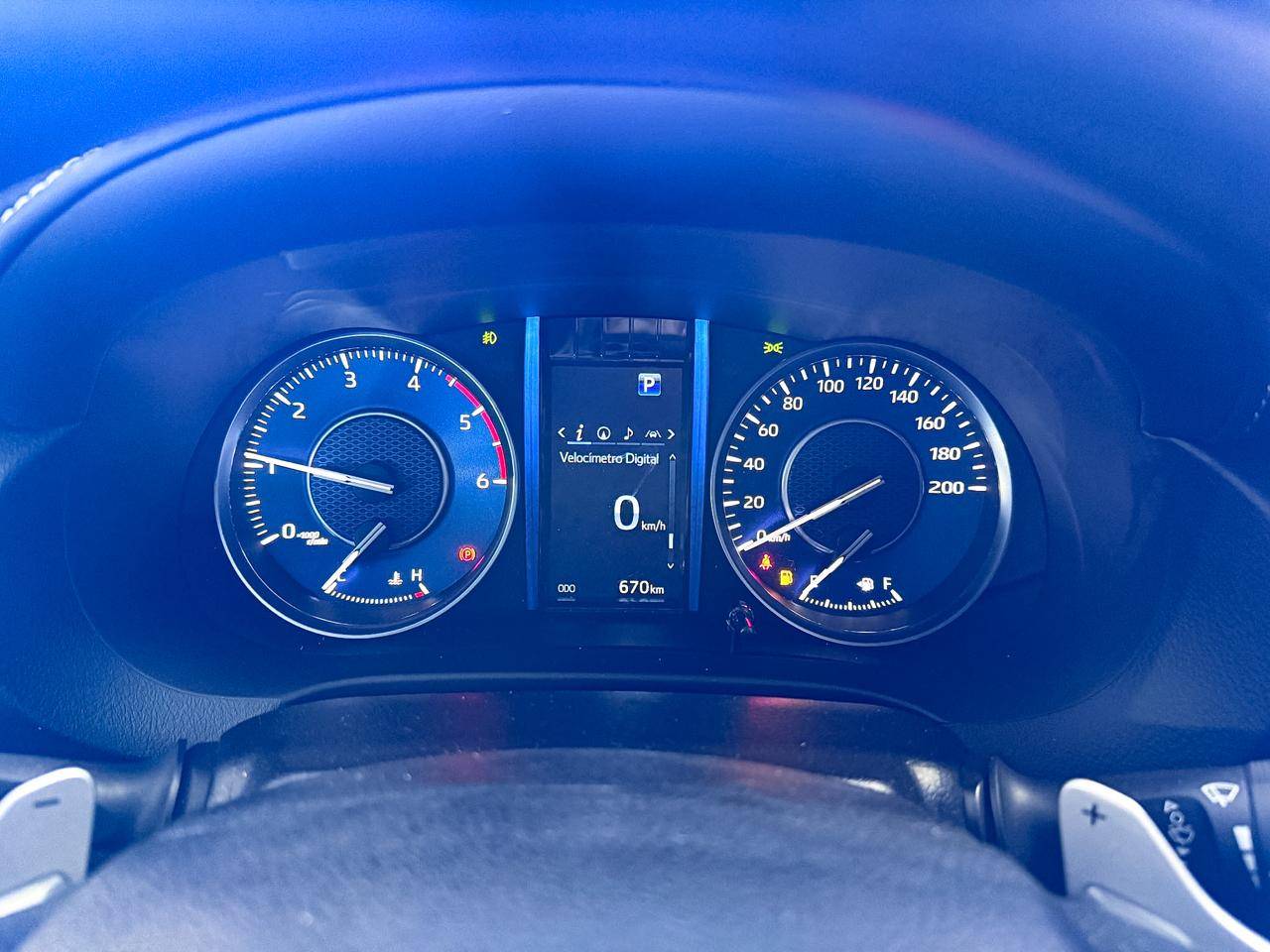 TOYOTA HILUX SW4