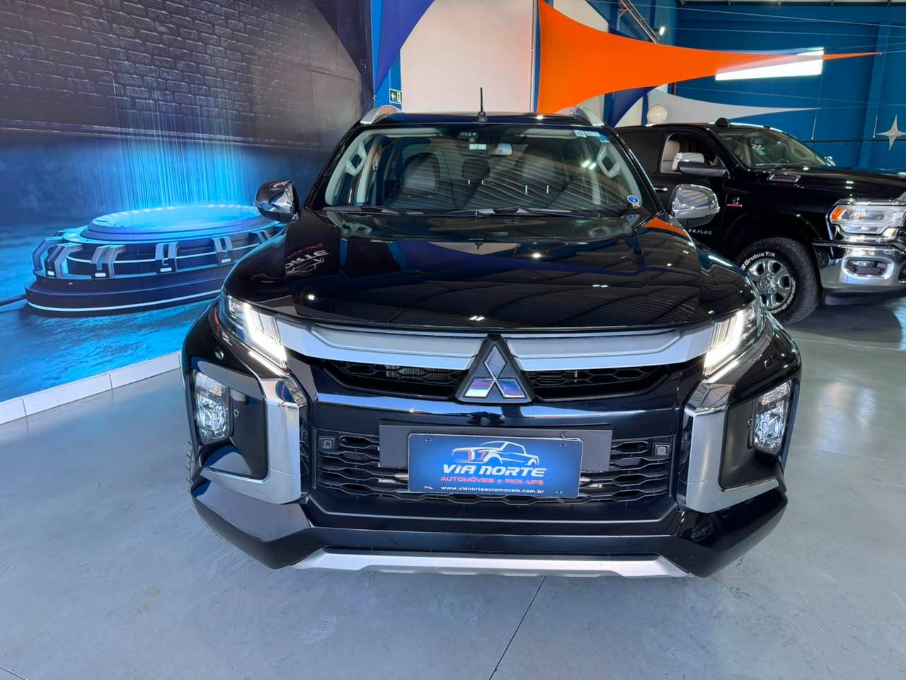 MITSUBISHI L200 TRITON