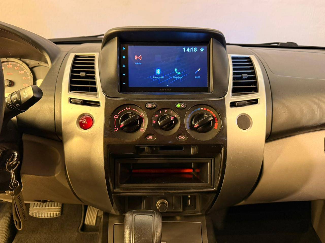 MITSUBISHI PAJERO DAKAR