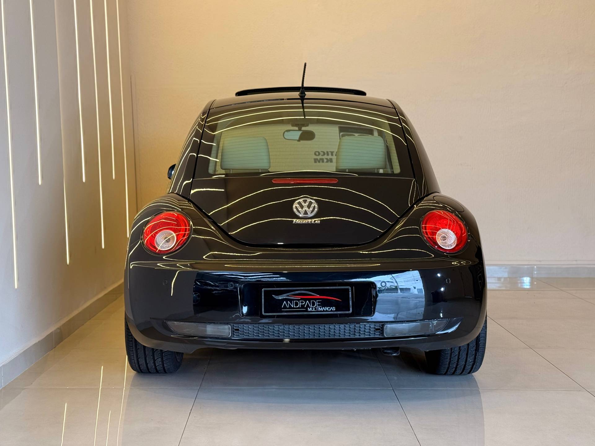 VOLKSWAGEN NEW BEETLE
