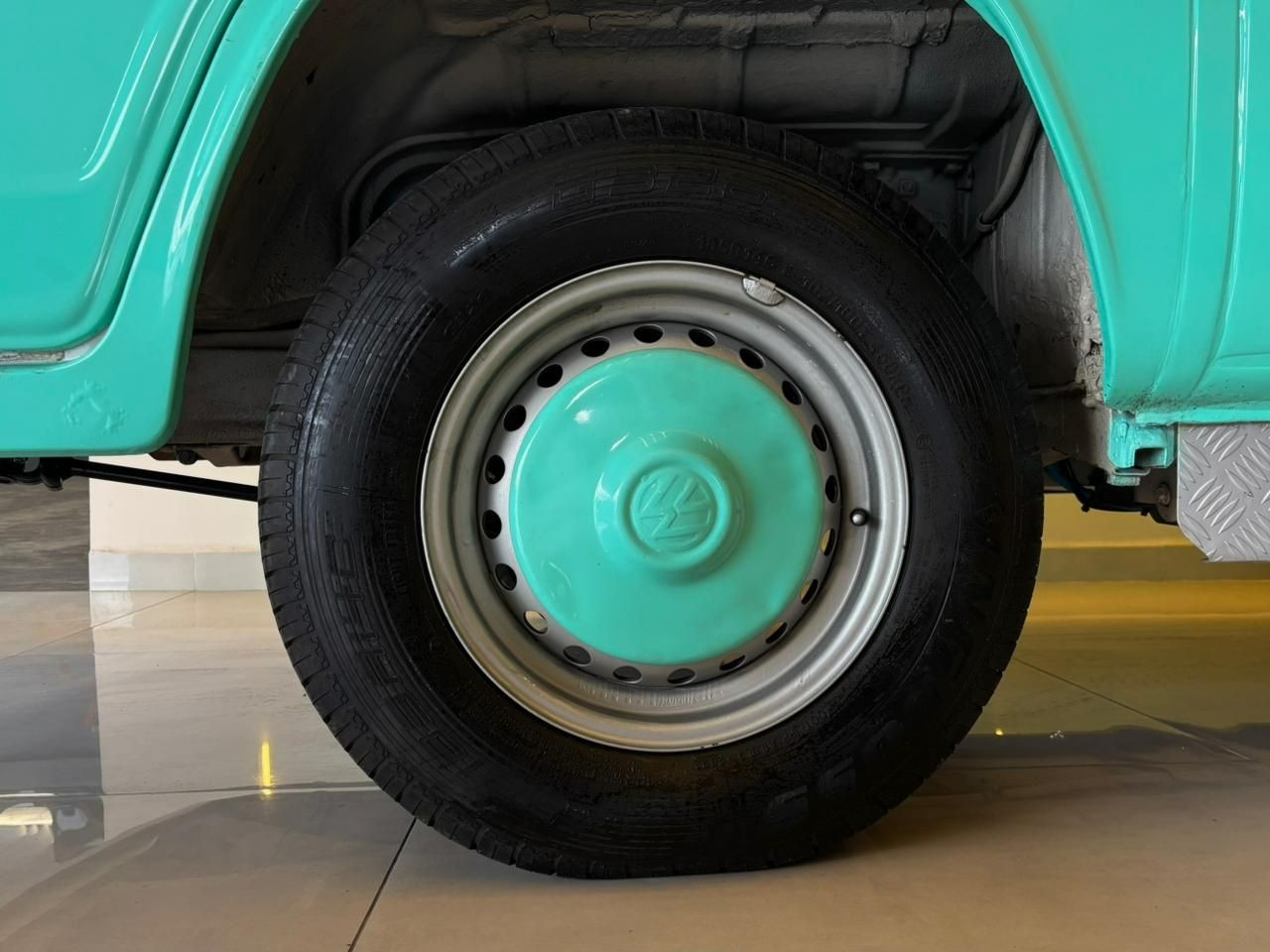VOLKSWAGEN KOMBI