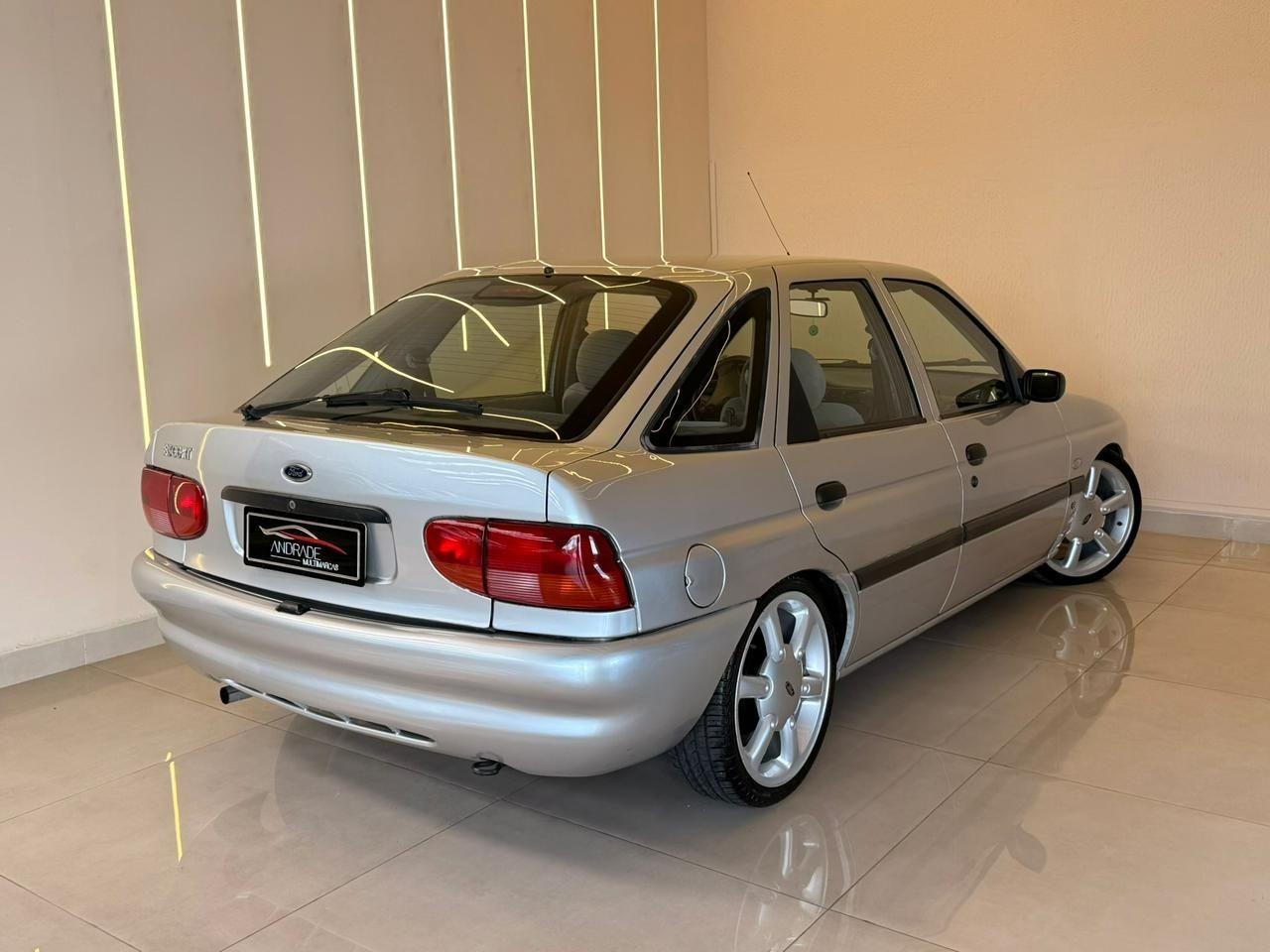 FORD ESCORT