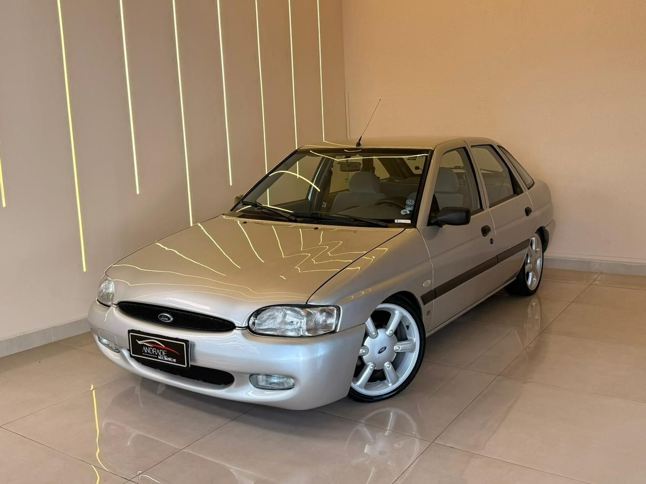 FORD ESCORT