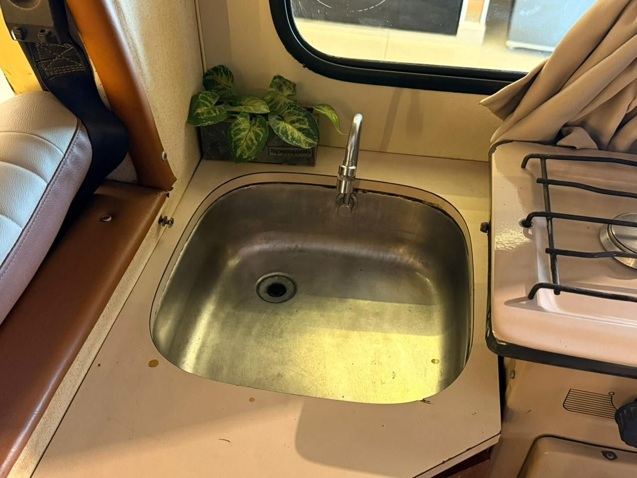 VOLKSWAGEN KOMBI