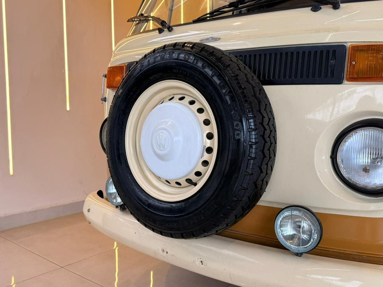 VOLKSWAGEN KOMBI