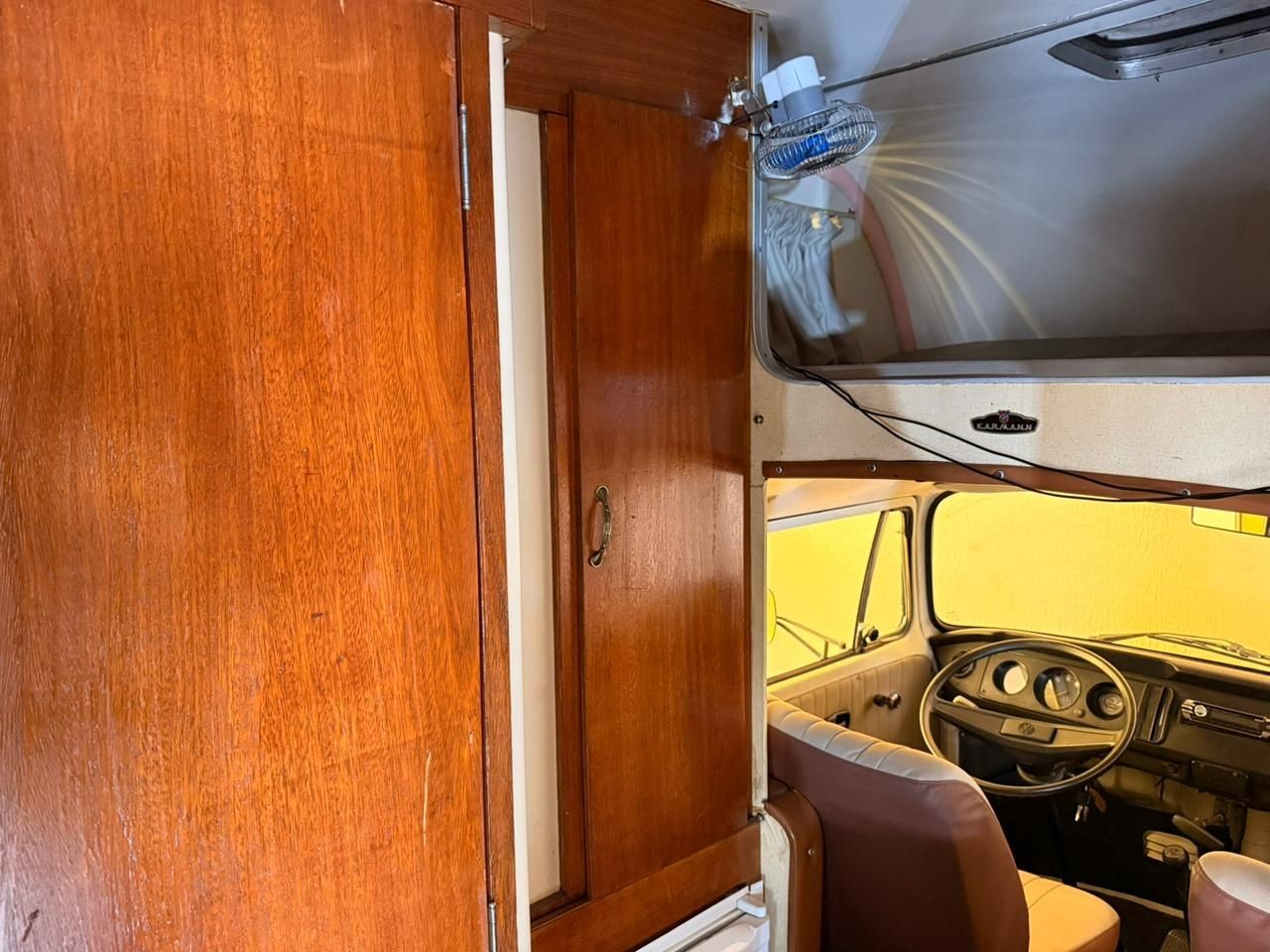 VOLKSWAGEN KOMBI