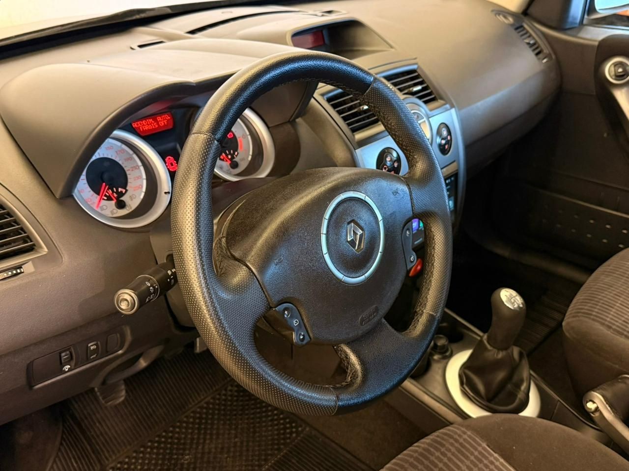 RENAULT MEGANE