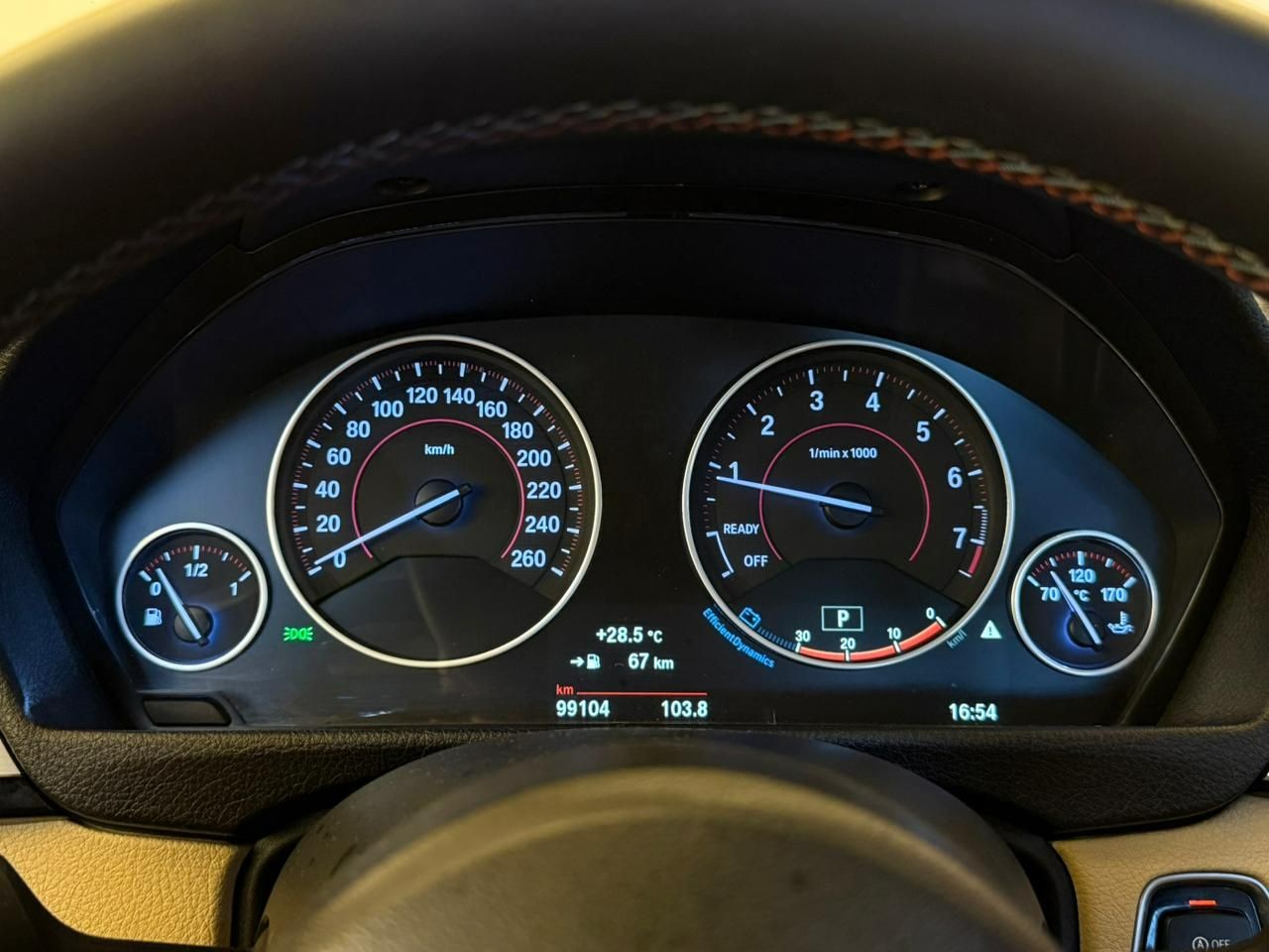 BMW 320i