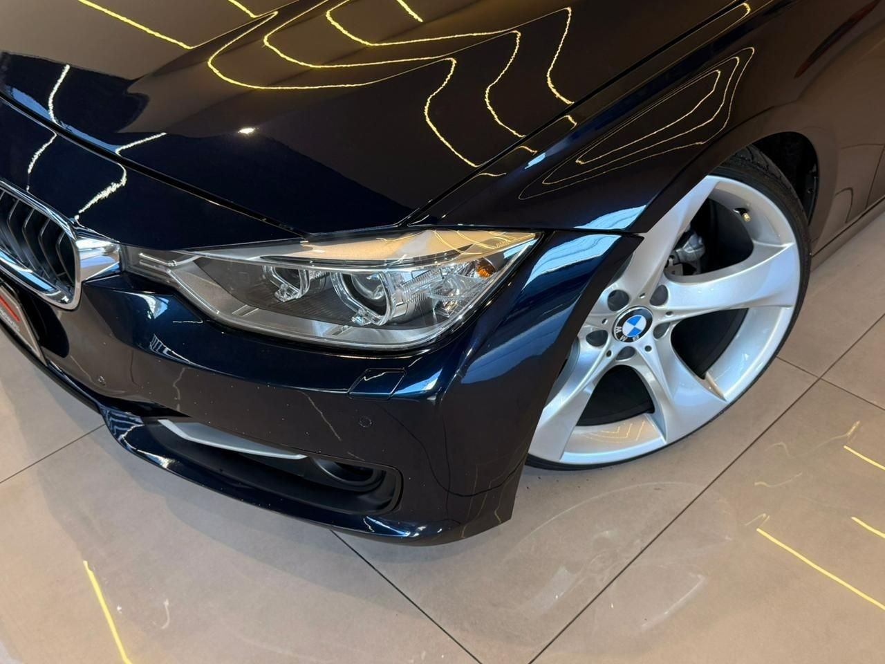 BMW 320i