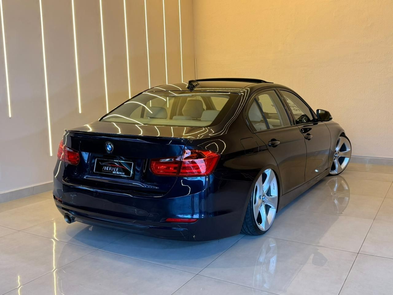 BMW 320i